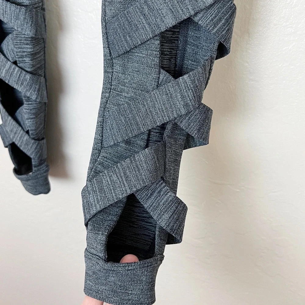 •ATHLETA•‎ Gray Chatarunga High Rise Criss Cross Leggings Yoga Size XS